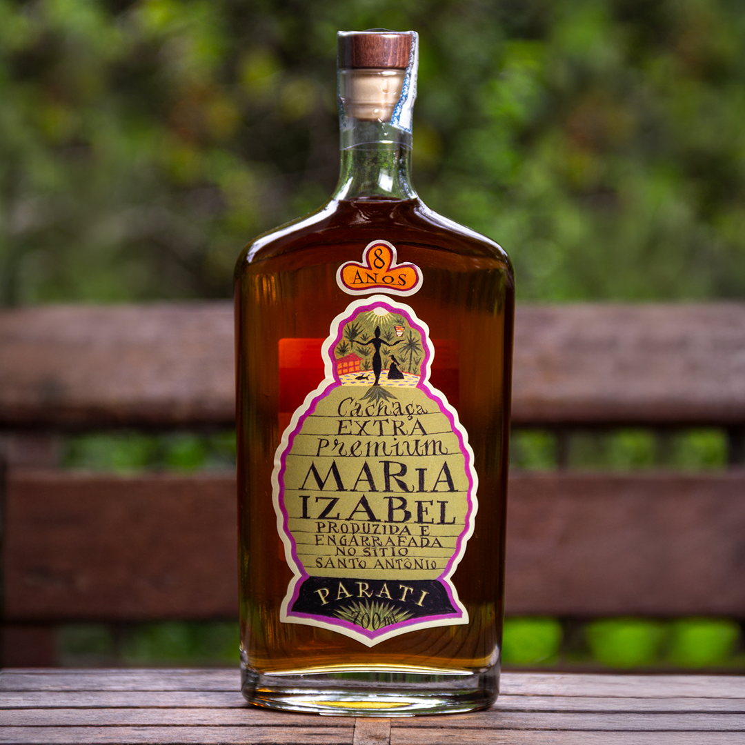 Cachaça Maria Izabel Ouro Extra Premium 8 Anos - Foto: @fotosincriveisparaty