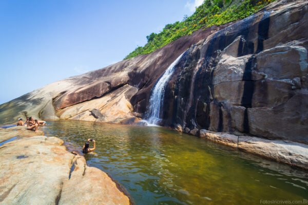 Cachoeira do Saco Bravo em Ponta Negra, Paraty