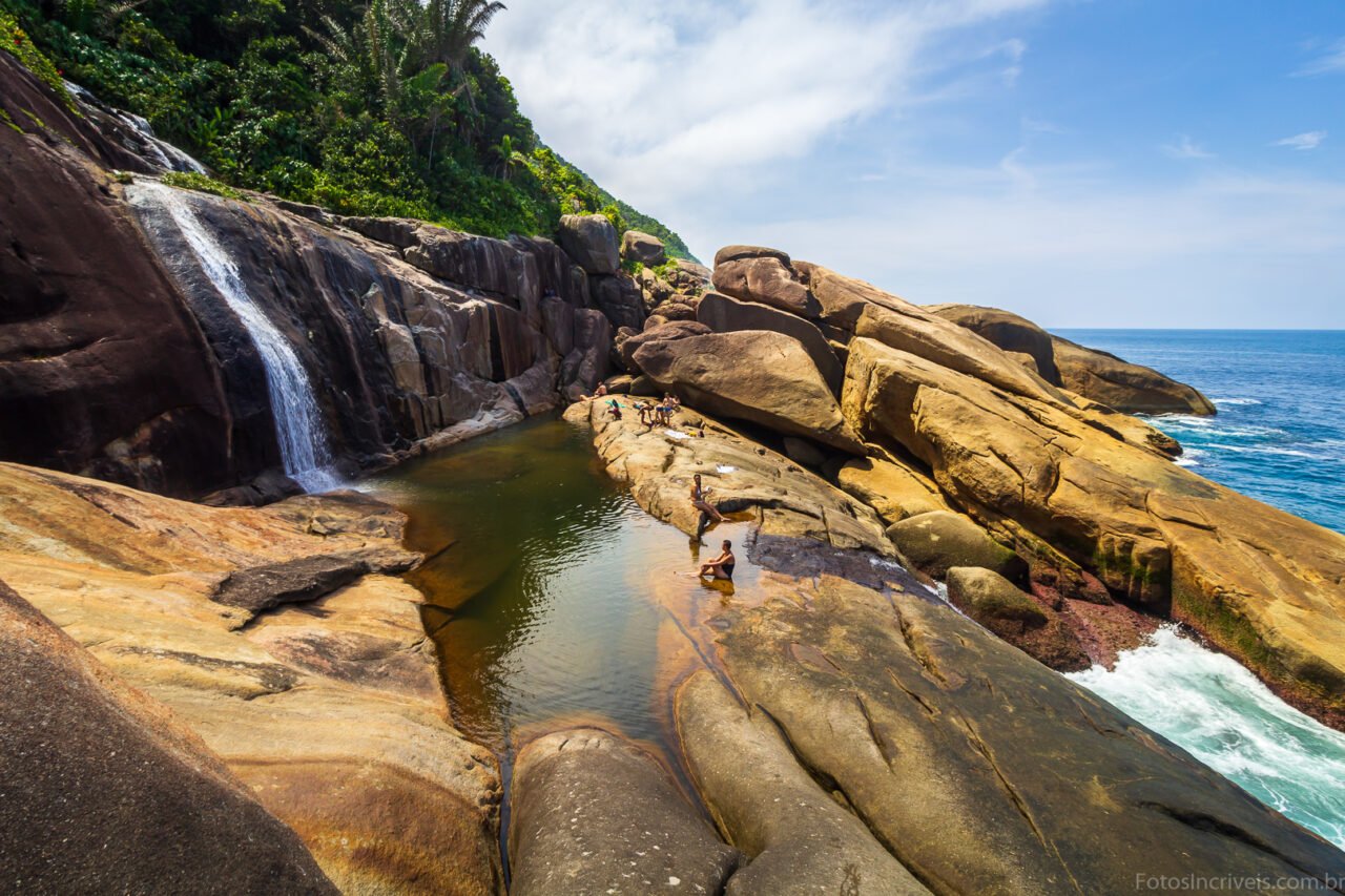Cachoeira do Saco Bravo em Ponta Negra, Paraty