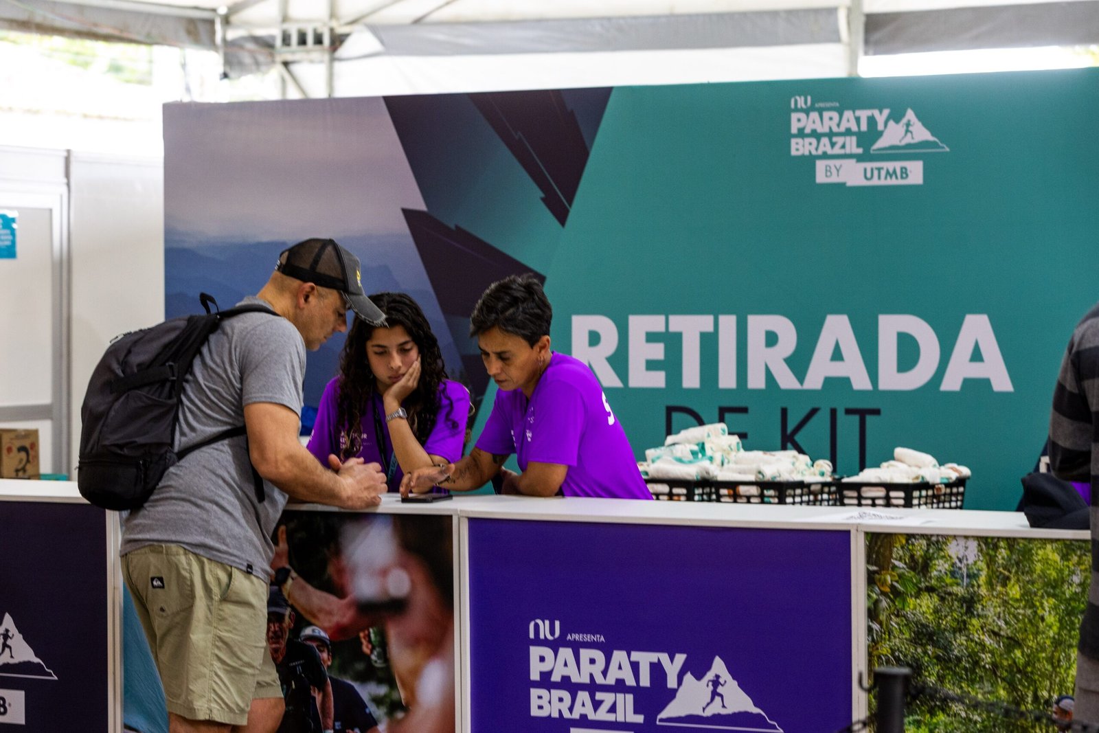balcão de credenciamento na expo