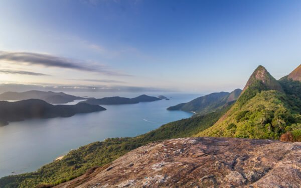 Pico do Pão de Açúcar no Saco do Mamanguá - Foto: @euamoparaty